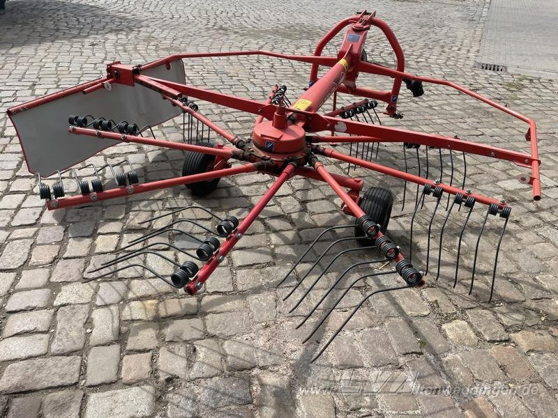 Kuhn GA300 GM - Tedder/ Rake: picture 4 Kuhn GA300 GM - Tedder/ Rake: picture 4