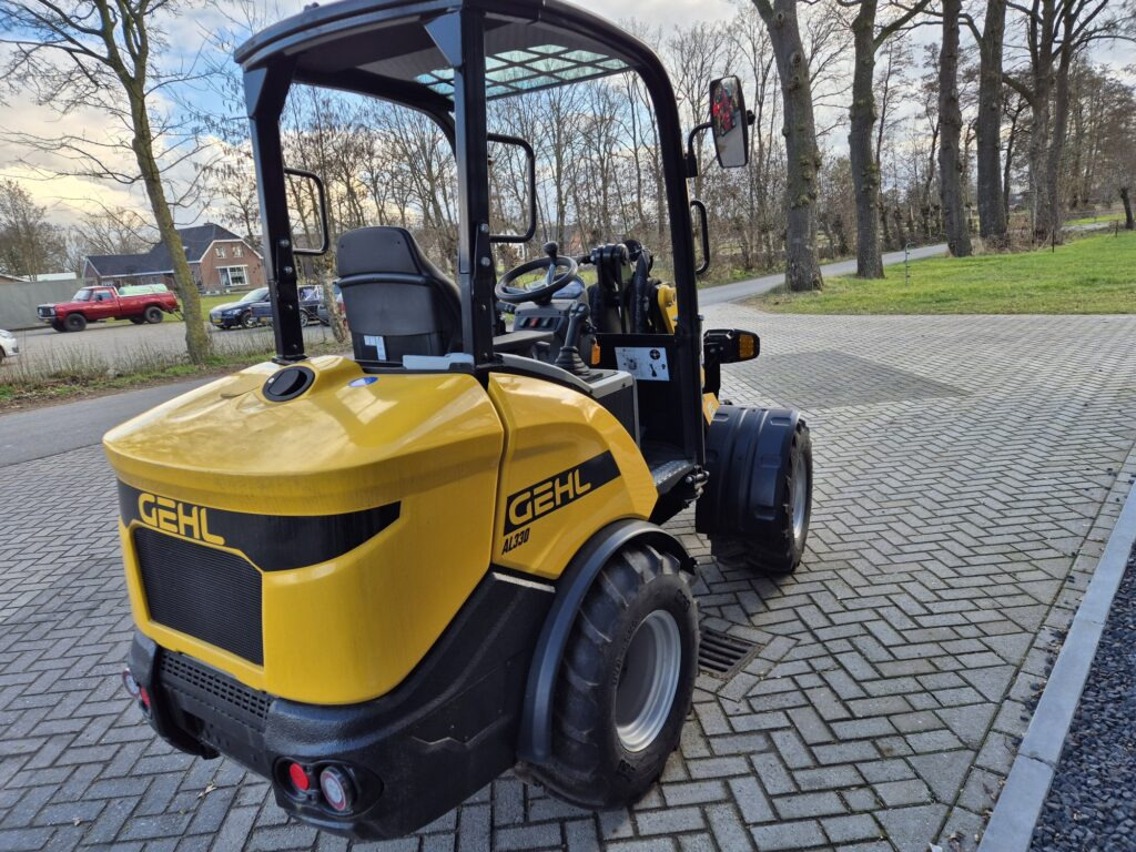 GEHL AL 330 miniloader - Compact loader: picture 5 GEHL AL 330 miniloader - Compact loader: picture 5
