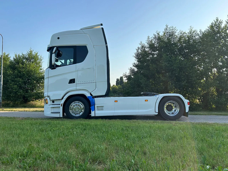 Scania S500 NGS | 4x2 NB | 4 BALOON SUSP. | PARK-COOLER | RETARDER | FULL-AIR | PTO PREP. | ACC | - Tractor unit: picture 2 Scania S500 NGS | 4x2 NB | 4 BALOON SUSP. | PARK-COOLER | RETARDER | FULL-AIR | PTO PREP. | ACC | - Tractor unit: picture 2