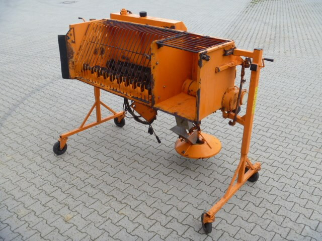 Unimog Salzstreuer Gmeiner DK WA 24V - Sand/ Salt spreader: picture 4 Unimog Salzstreuer Gmeiner DK WA 24V - Sand/ Salt spreader: picture 4