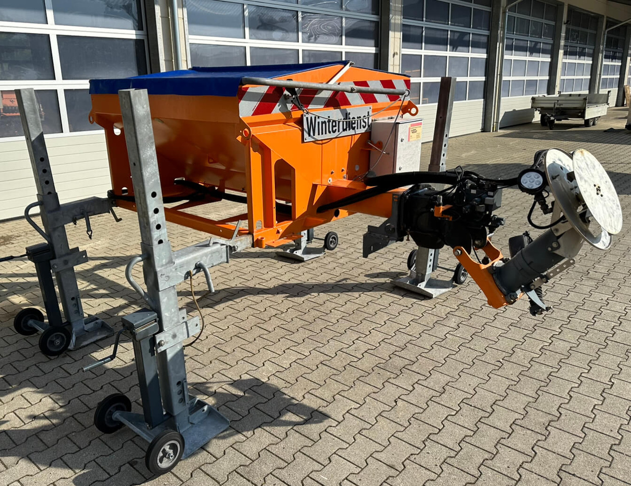 Unimog Salzstreuer KüpperWeisser IMSSN J15012 H - Sand/ Salt spreader: picture 3 Unimog Salzstreuer KüpperWeisser IMSSN J15012 H - Sand/ Salt spreader: picture 3