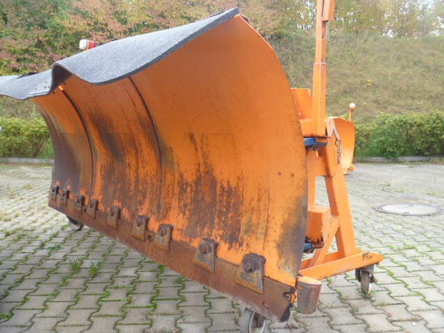 Unimog Schneepflug - Schneeschild Beilhack PV28-3 - Snow plough: picture 1 Unimog Schneepflug - Schneeschild Beilhack PV28-3 - Snow plough: picture 1