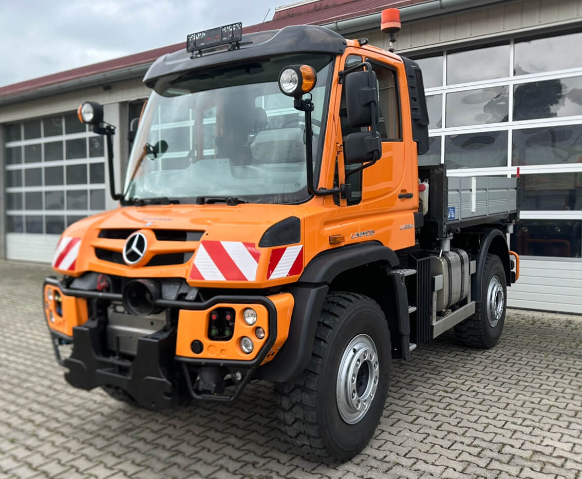 Unimog 530 - U530 405 44301 Mercedes Benz 405 - Utility/ Special vehicle: picture 1 Unimog 530 - U530 405 44301 Mercedes Benz 405 - Utility/ Special vehicle: picture 1