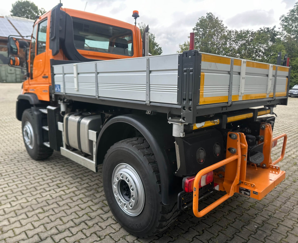 Unimog 530 - U530 405 44301 Mercedes Benz 405 - Utility/ Special vehicle: picture 3 Unimog 530 - U530 405 44301 Mercedes Benz 405 - Utility/ Special vehicle: picture 3