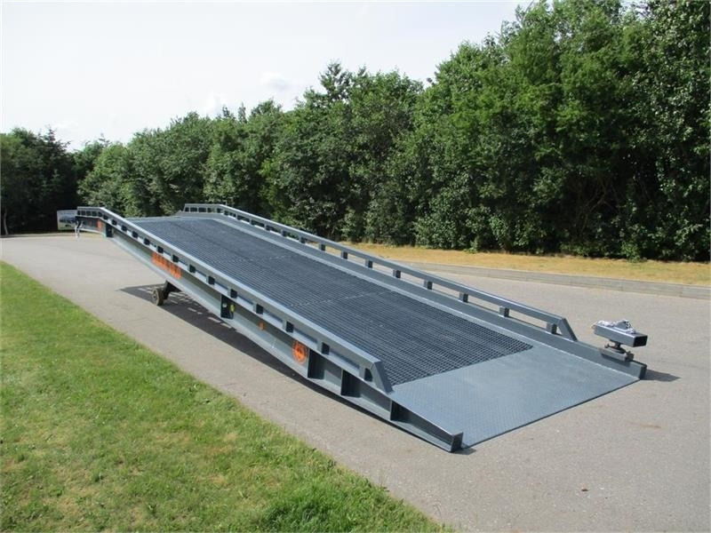 BEAR 10.0 Udlejning - Loading ramp: picture 1 BEAR 10.0 Udlejning - Loading ramp: picture 1