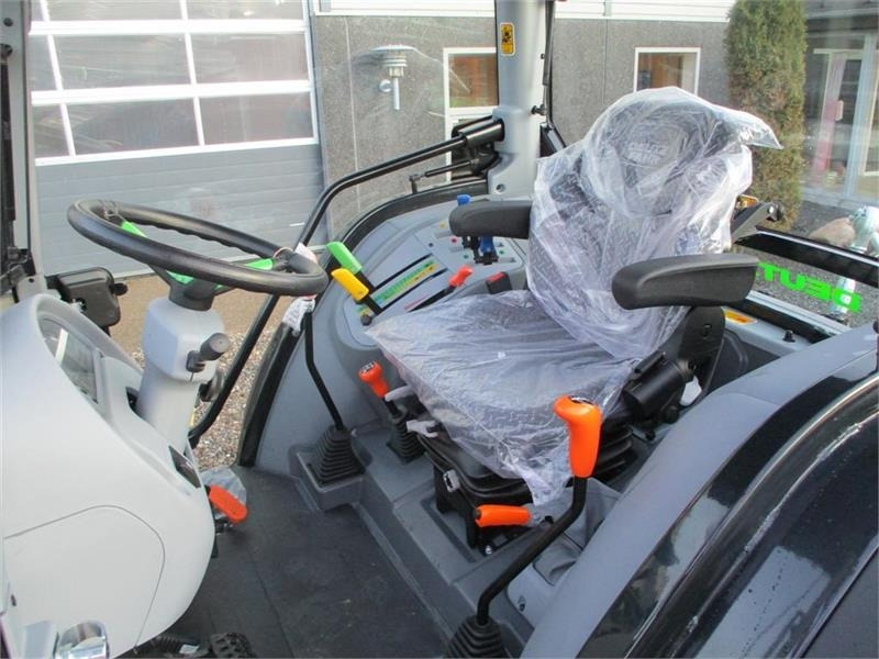 Deutz-fahr Agrofarm 115G with 30F+30R Hi-Lo and CreepGea - Farm tractor: picture 5 Deutz-fahr Agrofarm 115G with 30F+30R Hi-Lo and CreepGea - Farm tractor: picture 5