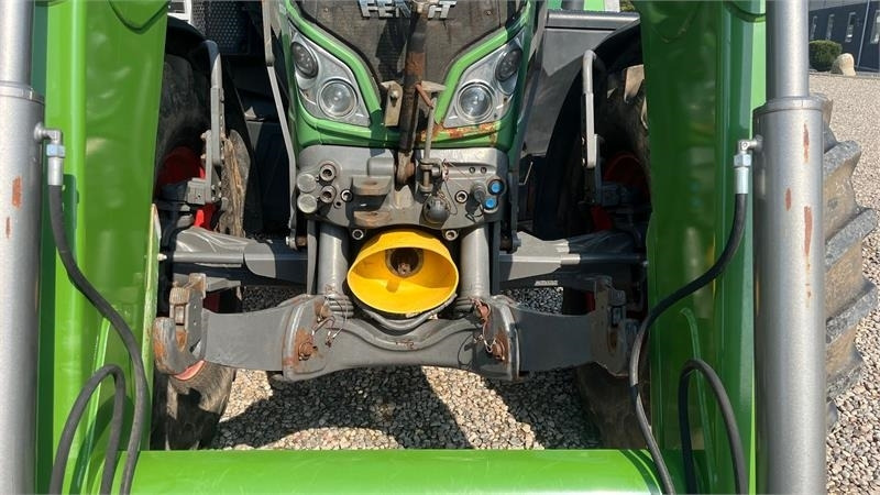 Fendt 720 Vario Med frontlæsser, frontlift og frontPTO - Farm tractor: picture 4 Fendt 720 Vario Med frontlæsser, frontlift og frontPTO - Farm tractor: picture 4