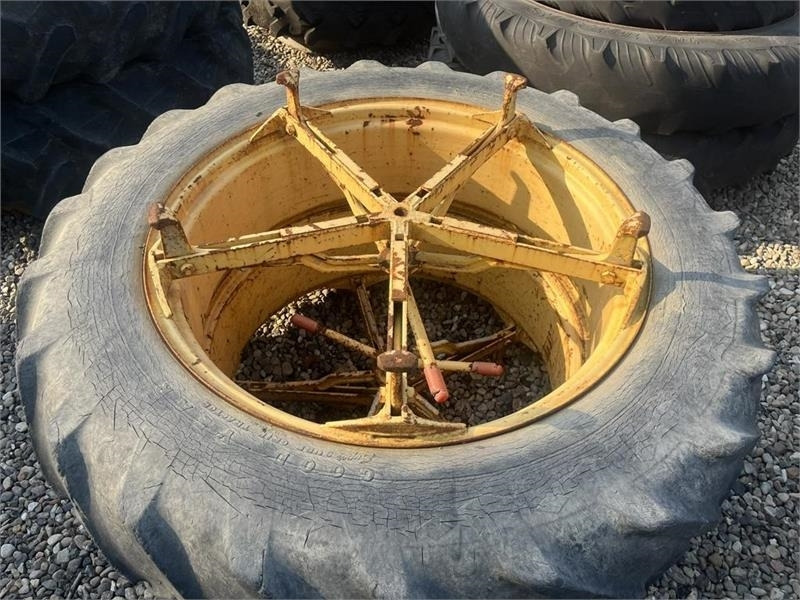 Goodyear 13,6 -38 Molcon 5 arme bred - Tire for Agricultural machinery: picture 2 Goodyear 13,6 -38 Molcon 5 arme bred - Tire for Agricultural machinery: picture 2