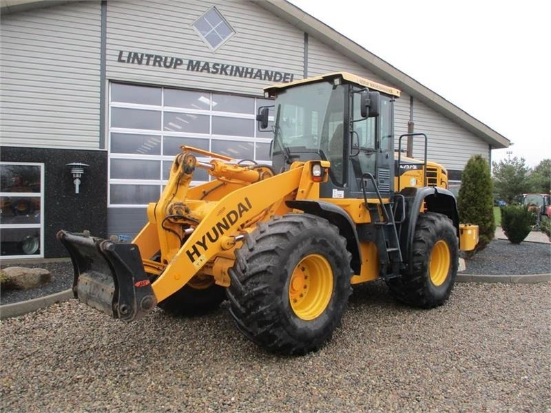 Hyundai 757-9A med 620/75R26 traktor hjul montering på - Wheel loader: picture 4 Hyundai 757-9A med 620/75R26 traktor hjul montering på - Wheel loader: picture 4