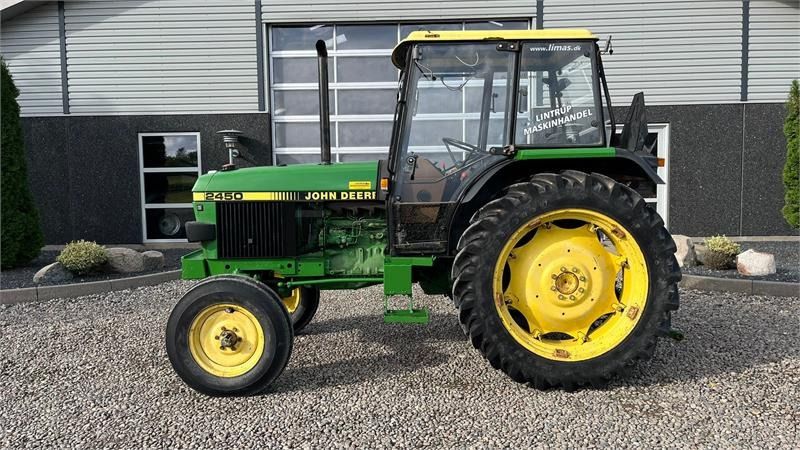 John Deere 2450 Med servostyring - Farm tractor: picture 1 John Deere 2450 Med servostyring - Farm tractor: picture 1