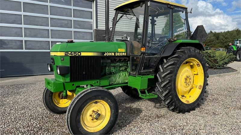 John Deere 2450 Med servostyring - Farm tractor: picture 2 John Deere 2450 Med servostyring - Farm tractor: picture 2