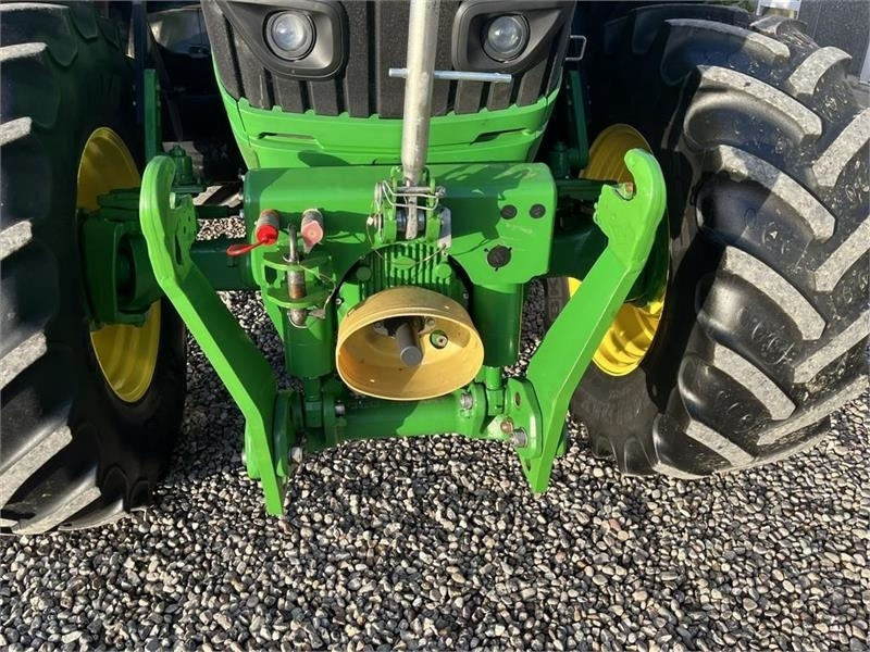 John Deere 6175R Med frontlift og frontPTO - Farm tractor: picture 4 John Deere 6175R Med frontlift og frontPTO - Farm tractor: picture 4