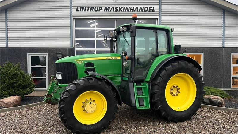 John Deere 6534 Premium med frontlift og frontPTO - Farm tractor: picture 1 John Deere 6534 Premium med frontlift og frontPTO - Farm tractor: picture 1