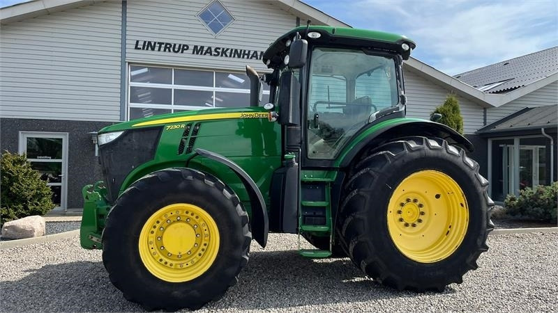 John Deere 7230R Med frontlift. Stor stærk traktor til små pe - Farm tractor: picture 1 John Deere 7230R Med frontlift. Stor stærk traktor til små pe - Farm tractor: picture 1