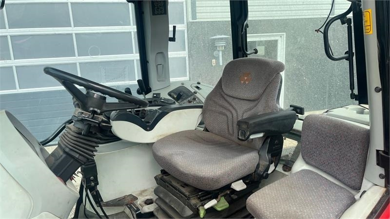 Farm tractor Massey Ferguson 6480 Dyna 4 Med frontlift og frontlæsser: picture 6