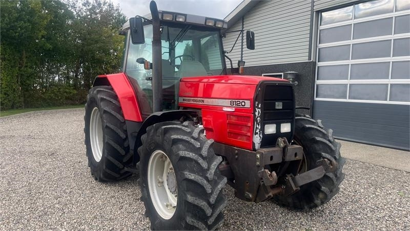 Farm tractor Massey Ferguson 8120 DYNA 4 Med frontlift: picture 17 Farm tractor Massey Ferguson 8120 DYNA 4 Med frontlift: picture 17