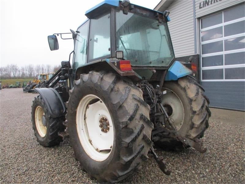 New Holland 7740 SLE Turbo Med frontlæsser og frontlift. - Farm tractor: picture 3 New Holland 7740 SLE Turbo Med frontlæsser og frontlift. - Farm tractor: picture 3