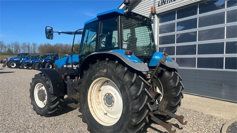 New Holland 8360 Rangecommand - Farm tractor: picture 2 New Holland 8360 Rangecommand - Farm tractor: picture 2