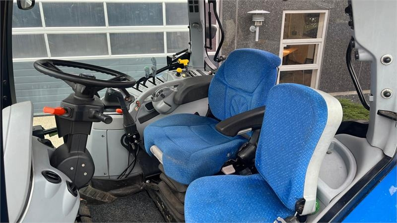 New Holland T6020 Plus, med frontlæsser - Farm tractor: picture 5 New Holland T6020 Plus, med frontlæsser - Farm tractor: picture 5