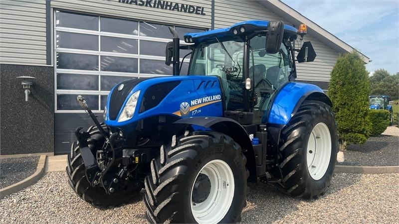 New Holland T7.175 RangeCommand med frontlift. Meget velholdt - Farm tractor: picture 2 New Holland T7.175 RangeCommand med frontlift. Meget velholdt - Farm tractor: picture 2