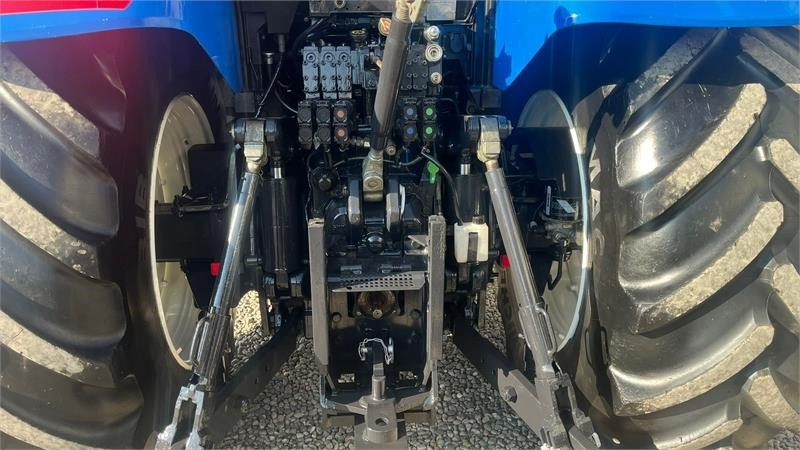 New Holland T7.270 AutoCommand med frontlift - Farm tractor: picture 5 New Holland T7.270 AutoCommand med frontlift - Farm tractor: picture 5