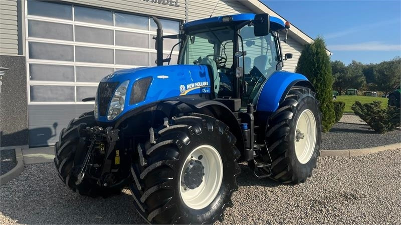 New Holland T7.270 AutoCommand med frontlift - Farm tractor: picture 2 New Holland T7.270 AutoCommand med frontlift - Farm tractor: picture 2