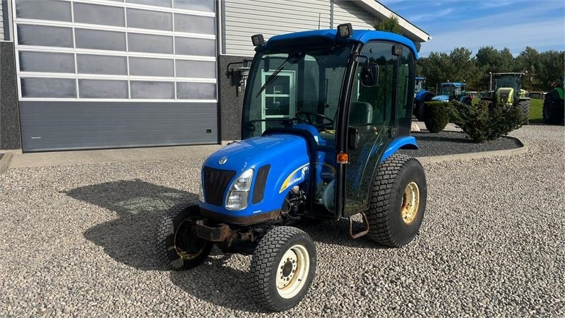 New Holland TC35DA Hydrostat - Farm tractor: picture 2 New Holland TC35DA Hydrostat - Farm tractor: picture 2