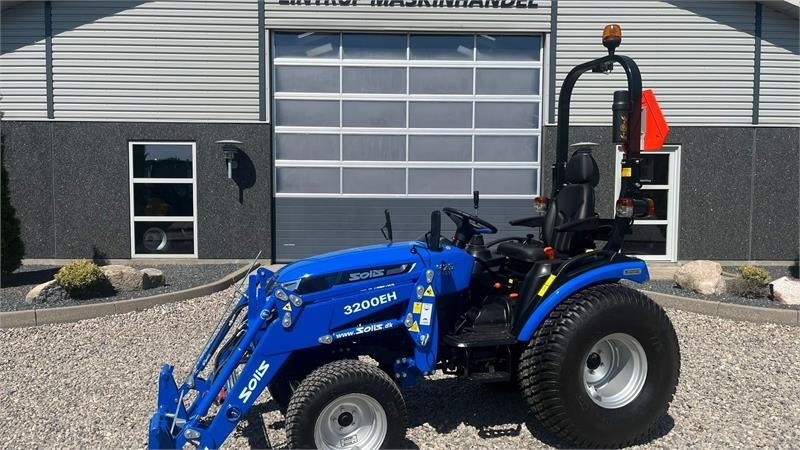 Solis H26 HST Turfdæk og Frontlæsser - Municipal tractor: picture 1 Solis H26 HST Turfdæk og Frontlæsser - Municipal tractor: picture 1