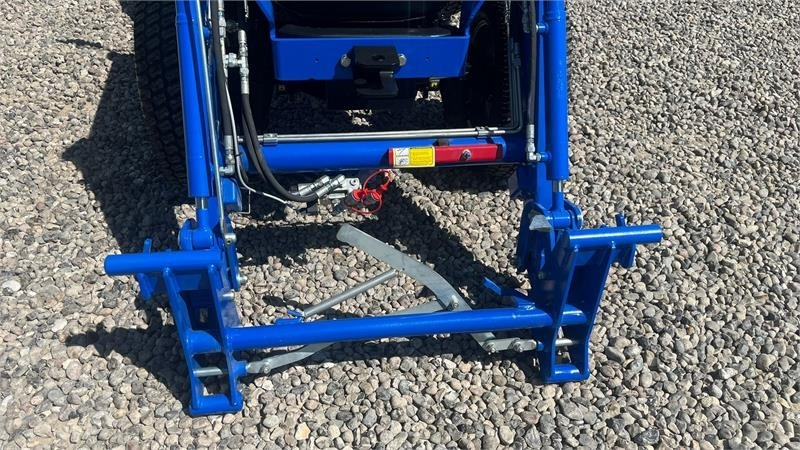 Solis H26 HST Turfdæk og Frontlæsser - Municipal tractor: picture 4 Solis H26 HST Turfdæk og Frontlæsser - Municipal tractor: picture 4