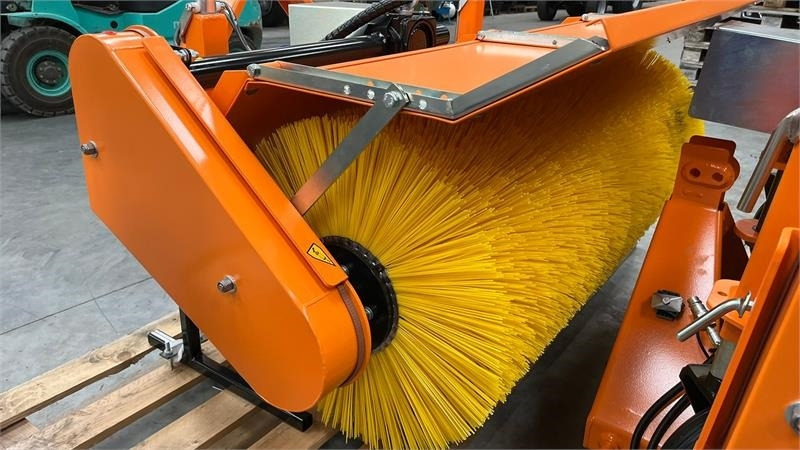 Thyregod TK 1600 PTO, med hydraulisk sving. - Broom: picture 5 Thyregod TK 1600 PTO, med hydraulisk sving. - Broom: picture 5