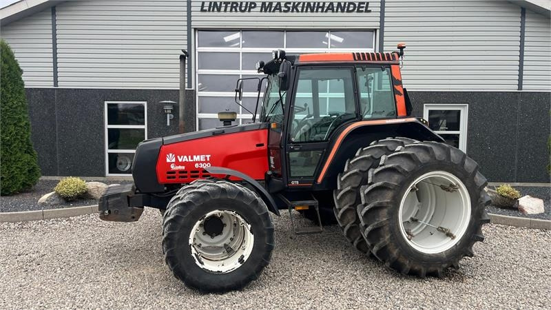 Valmet 6300 Evt. med tvillinghjul hele vejen rundt - Farm tractor: picture 1 Valmet 6300 Evt. med tvillinghjul hele vejen rundt - Farm tractor: picture 1