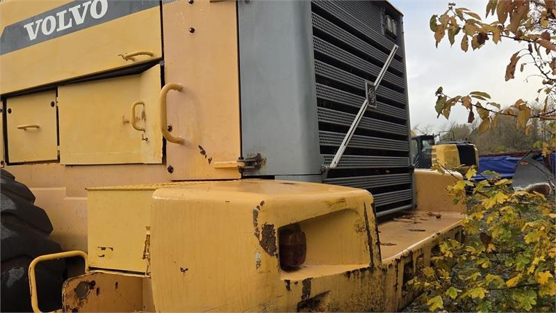 Volvo 330D med skovl - Wheel loader: picture 4 Volvo 330D med skovl - Wheel loader: picture 4