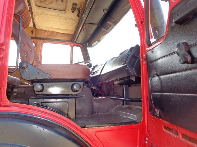 Tipper Mercedes-Benz NG 2632 V10 Mercedes Benz 2632K6X4: picture 9