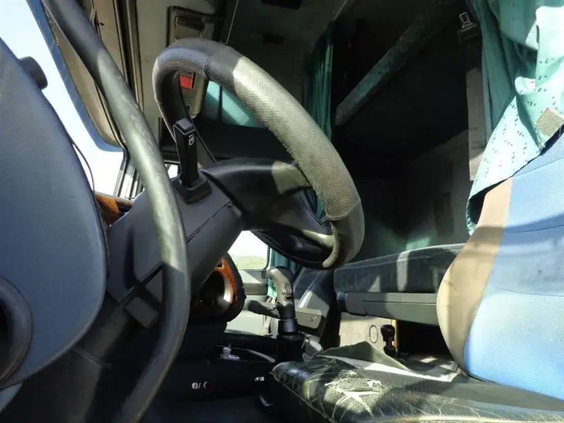 Tractor unit DAF XF 480 DAF XF.480 4X2 Super Space Intarder: picture 10 Tractor unit DAF XF 480 DAF XF.480 4X2 Super Space Intarder: picture 10