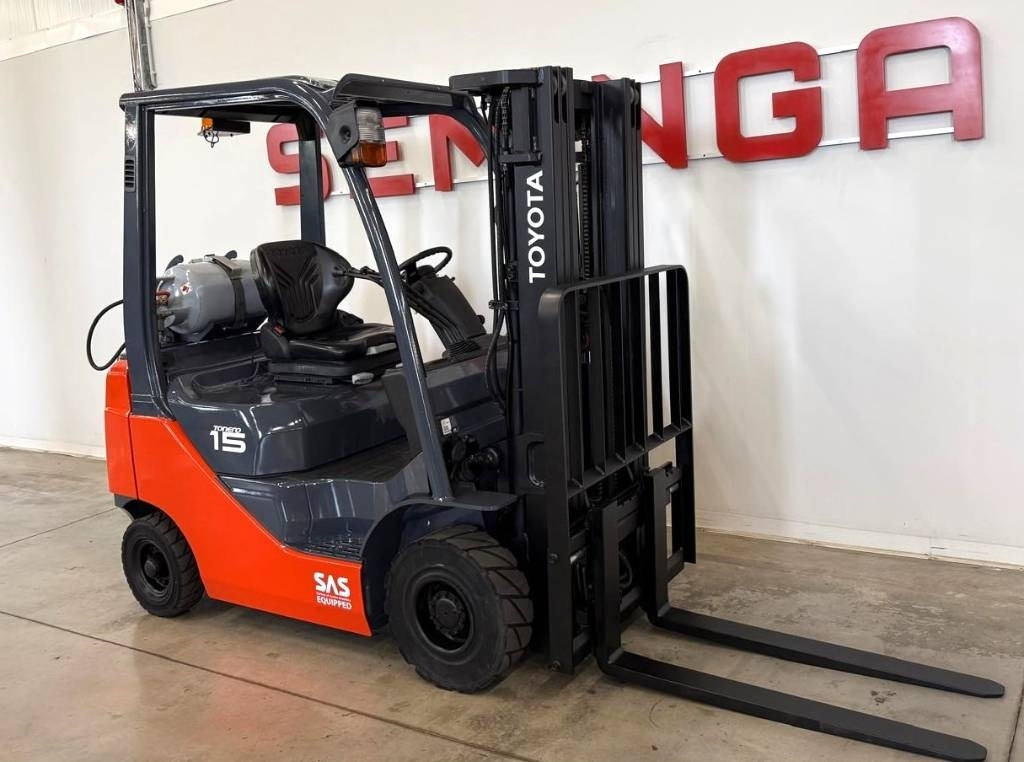 Toyota 10989 - 02-8FGF15 - LPG forklift: picture 1 Toyota 10989 - 02-8FGF15 - LPG forklift: picture 1