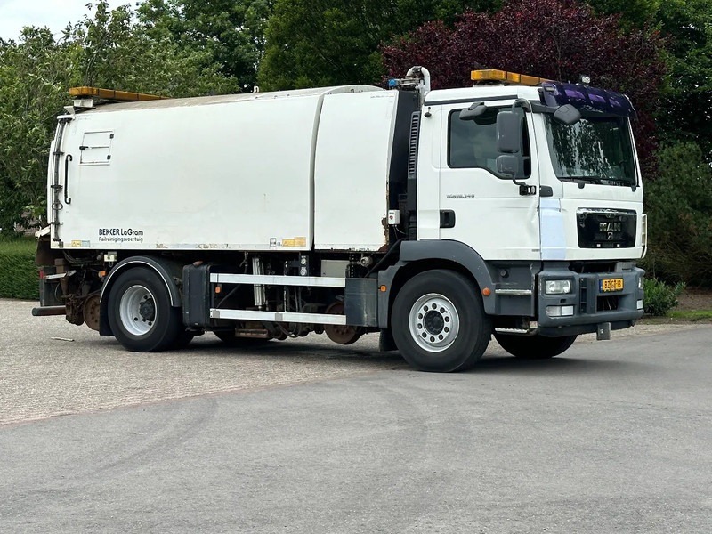 MAN TGM 18.340 BEKKER LaGram/FAUN RAIL SWEEPER/Eisenbahn Reiniger - Road sweeper: picture 2 MAN TGM 18.340 BEKKER LaGram/FAUN RAIL SWEEPER/Eisenbahn Reiniger - Road sweeper: picture 2