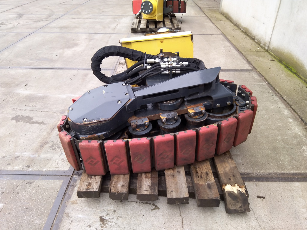 Bomag BM1000-35 - - Undercarriage parts for Construction machinery: picture 2 Bomag BM1000-35 - - Undercarriage parts for Construction machinery: picture 2