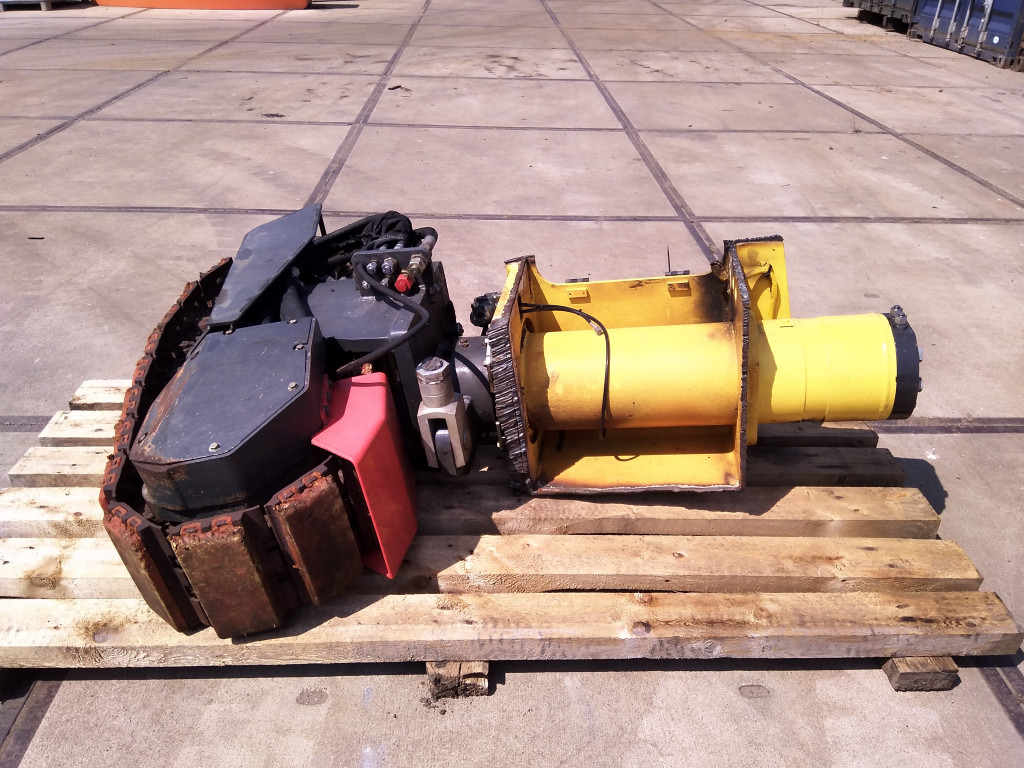 Bomag BM1200-35 - - Undercarriage parts for Construction machinery: picture 1 Bomag BM1200-35 - - Undercarriage parts for Construction machinery: picture 1