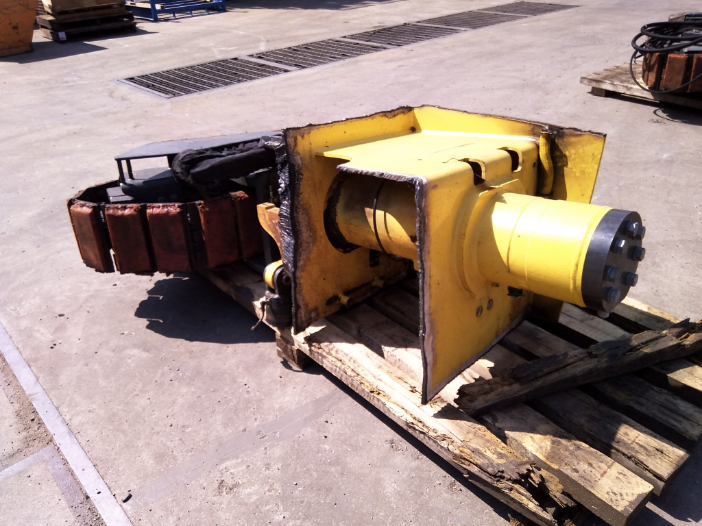 Bomag BM1200-35 - - Undercarriage parts for Construction machinery: picture 2 Bomag BM1200-35 - - Undercarriage parts for Construction machinery: picture 2