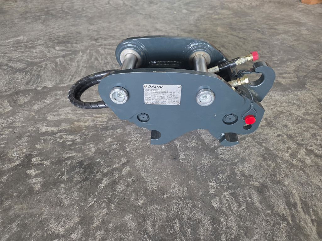 Case 32MK-95110CG - 31MK-90210CG - Quick coupler for Construction machinery: picture 4 Case 32MK-95110CG - 31MK-90210CG - Quick coupler for Construction machinery: picture 4