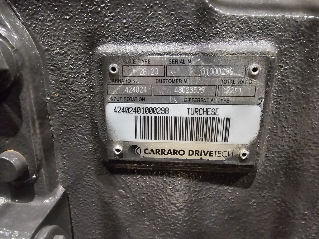 Case 48028539 - 424024 - Rear axle for Construction machinery: picture 2 Case 48028539 - 424024 - Rear axle for Construction machinery: picture 2