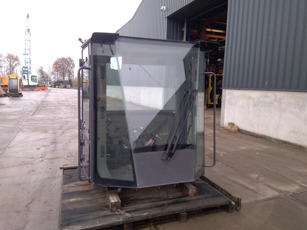 Case 84483623 - Cab for Construction machinery: picture 1 Case 84483623 - Cab for Construction machinery: picture 1