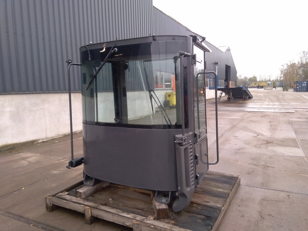 Case 84483623 - Cab for Construction machinery: picture 3 Case 84483623 - Cab for Construction machinery: picture 3