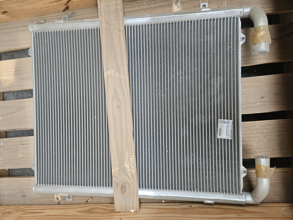 Case YN05P00035S002 - Oil cooler for Construction machinery: picture 1 Case YN05P00035S002 - Oil cooler for Construction machinery: picture 1