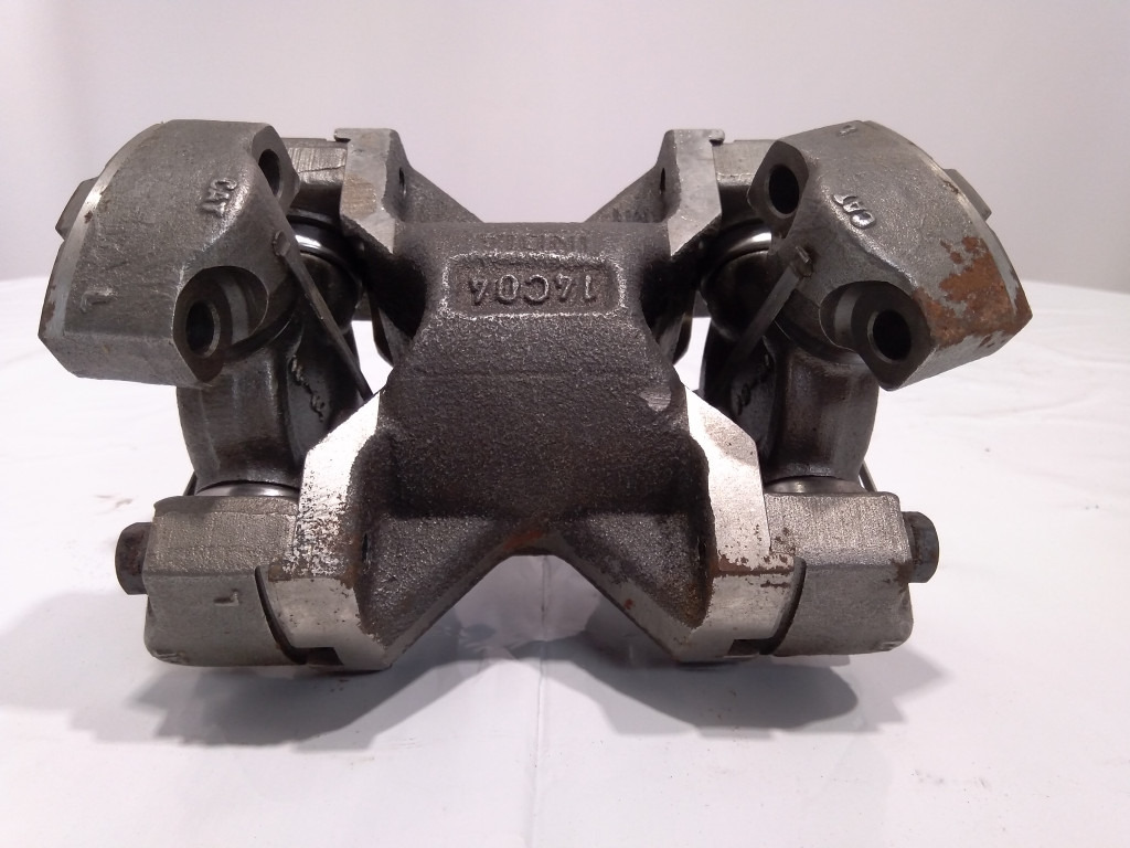 Caterpillar 1082106 - Drive shaft for Construction machinery: picture 1 Caterpillar 1082106 - Drive shaft for Construction machinery: picture 1