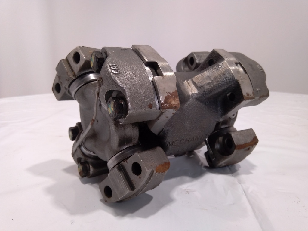 Caterpillar 1082106 - Drive shaft for Construction machinery: picture 3 Caterpillar 1082106 - Drive shaft for Construction machinery: picture 3