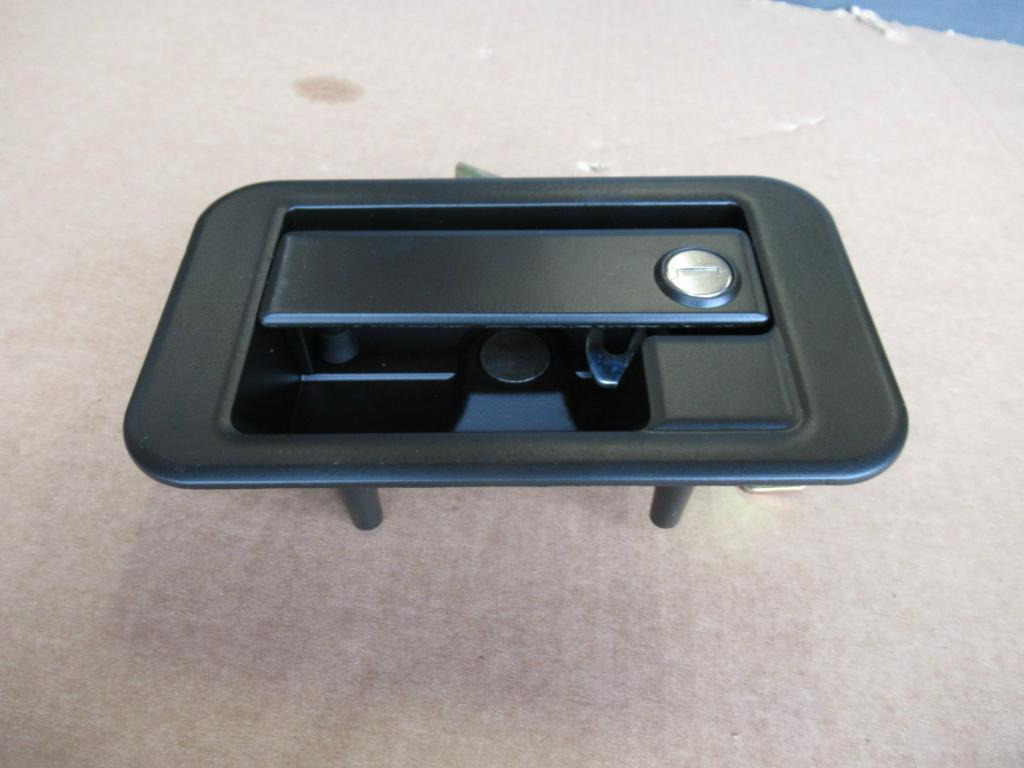 Caterpillar 1111354 - - Door and parts for Construction machinery: picture 1 Caterpillar 1111354 - - Door and parts for Construction machinery: picture 1