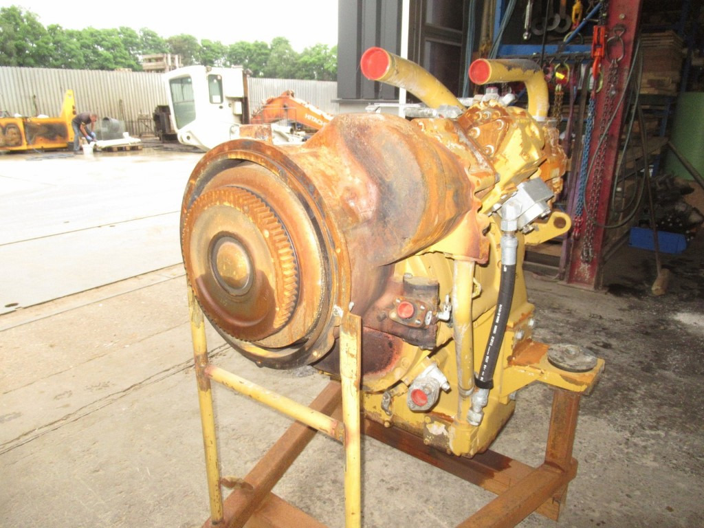 Caterpillar 2372331 - Gearbox for Construction machinery: picture 4 Caterpillar 2372331 - Gearbox for Construction machinery: picture 4