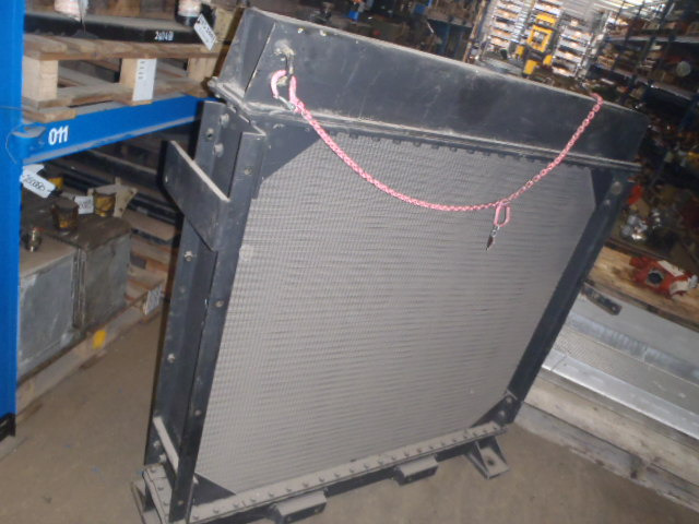 Hitachi 4252561 - Radiator for Construction machinery: picture 2 Hitachi 4252561 - Radiator for Construction machinery: picture 2