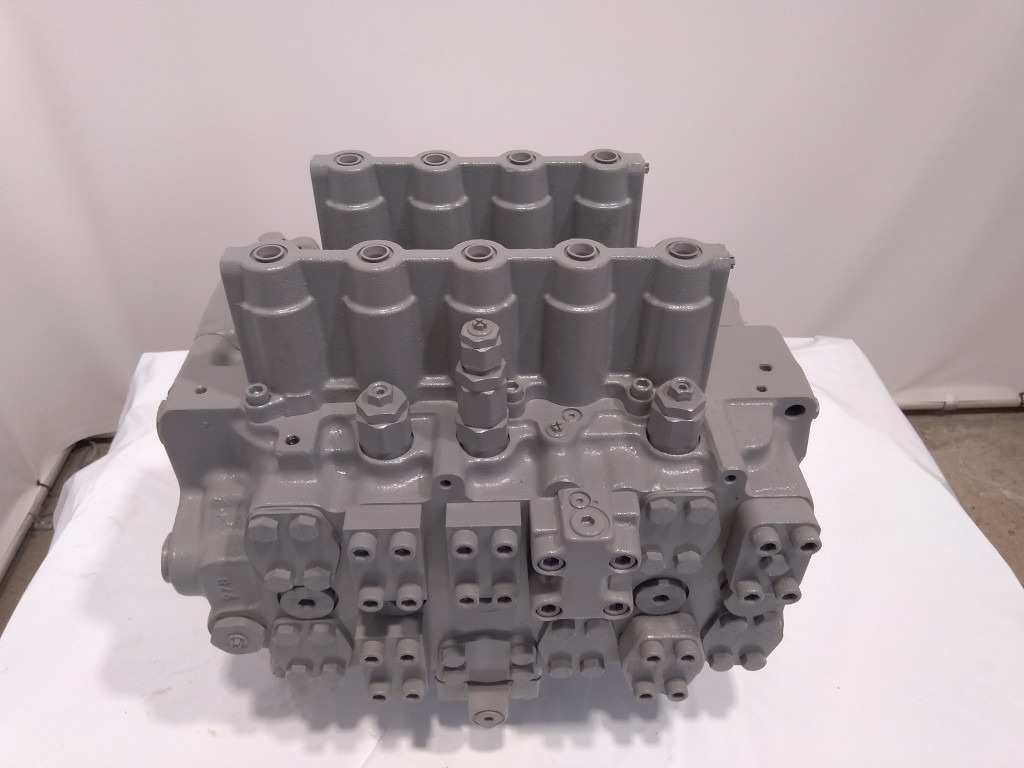 Hitachi 4691386 - FYA00000517 - Hydraulic valve for Construction machinery: picture 1 Hitachi 4691386 - FYA00000517 - Hydraulic valve for Construction machinery: picture 1